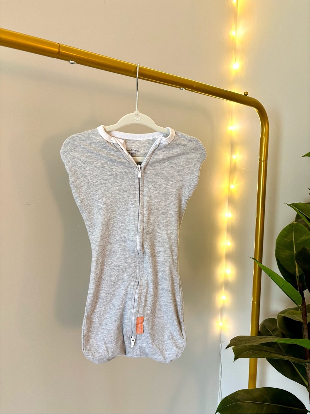 Swaddle Me Sleeveless Gray Zip-Front Baby Sleeper